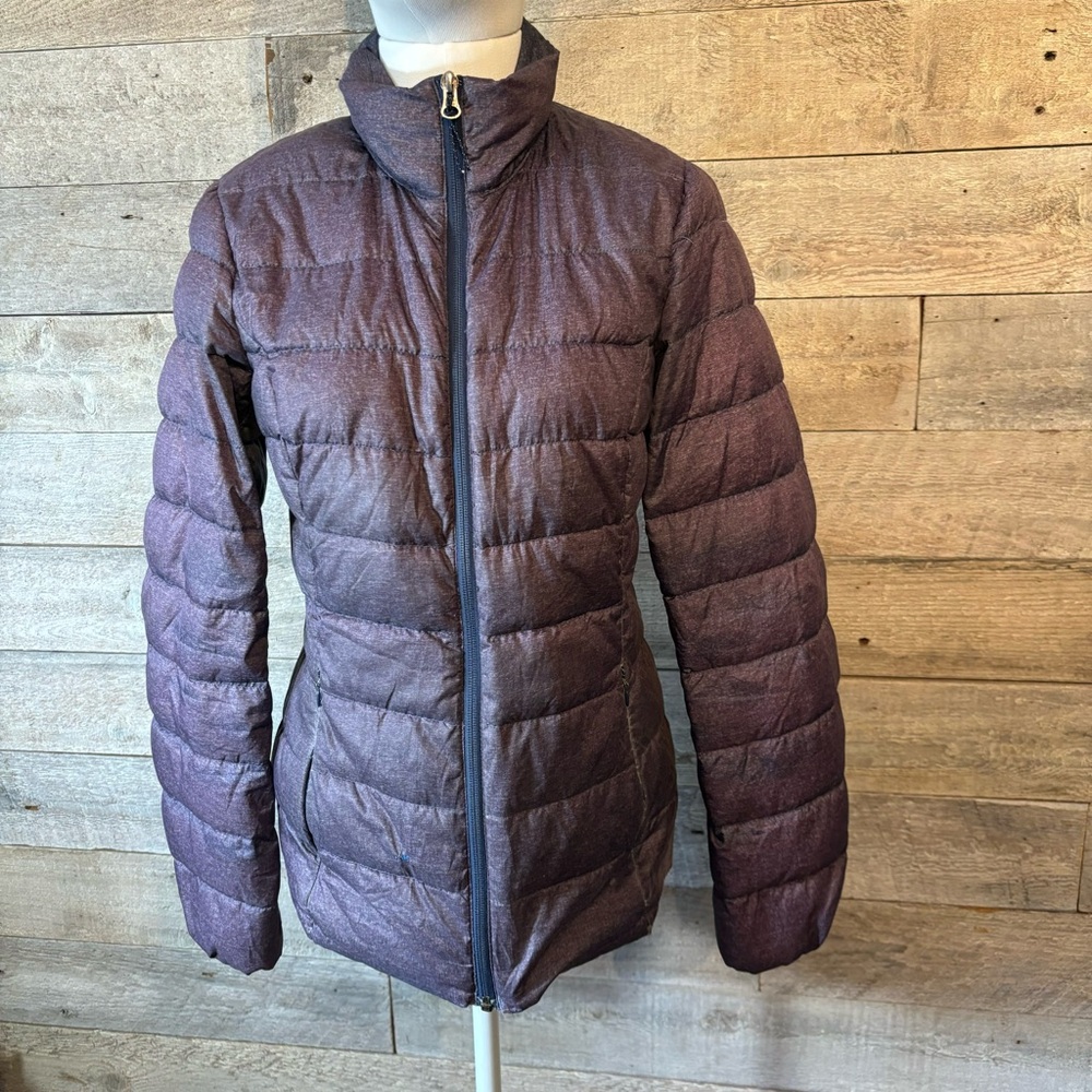 🛍️3/$30 Eddie Bauer women’s down lightweight puffer jacket in size medium